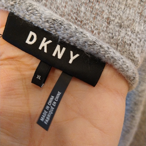 XL DKNY maternity short sleeve sweater - Picture 4 of 5